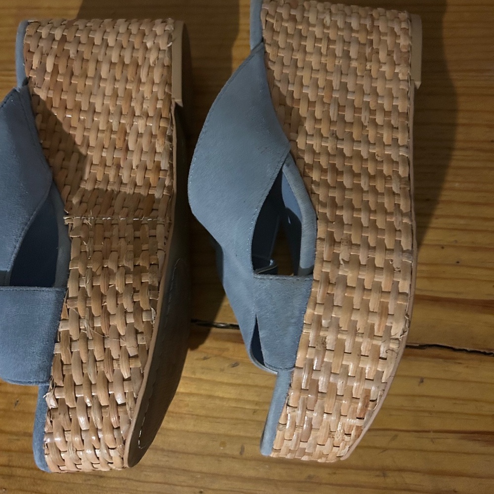 Vince Camuto Wedges